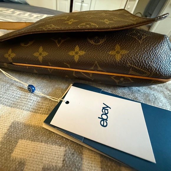 Vintage Louis Vuitton Musette shoulder bag - Picture 2 of 16